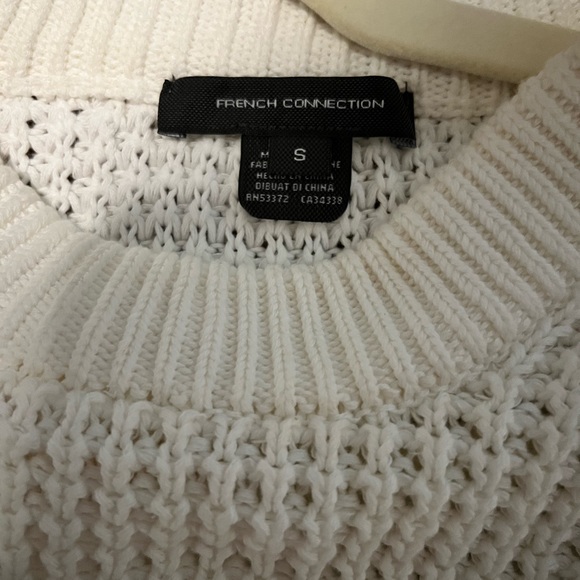 Short sleeve knit white sweater from French Connection. - Picture 4 of 4